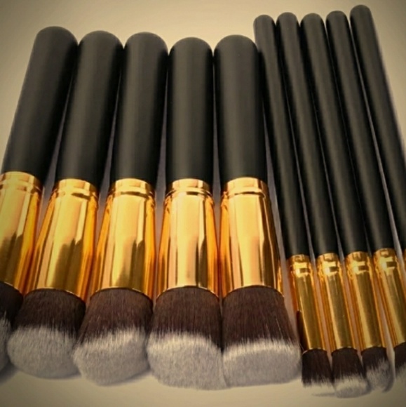 10 pc set of Professional Make-up Brushes - Picture 5 of 8
